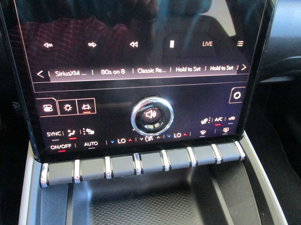 New 2027 GMC Terrain Elevation w/ Elevation Premium Package FWD image 33