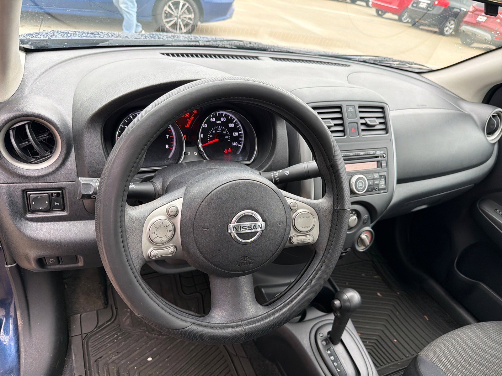 Used 2012 Nissan Versa SV w/ Convenience Pkg FWD image 13