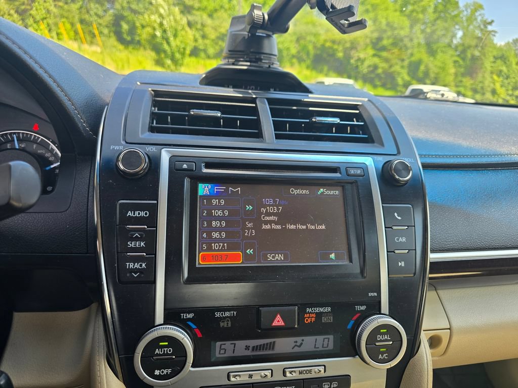 Used 2013 Toyota Camry XLE FWD image 31