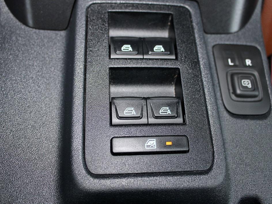 Used 2024 Ford Bronco Outer Banks image 20