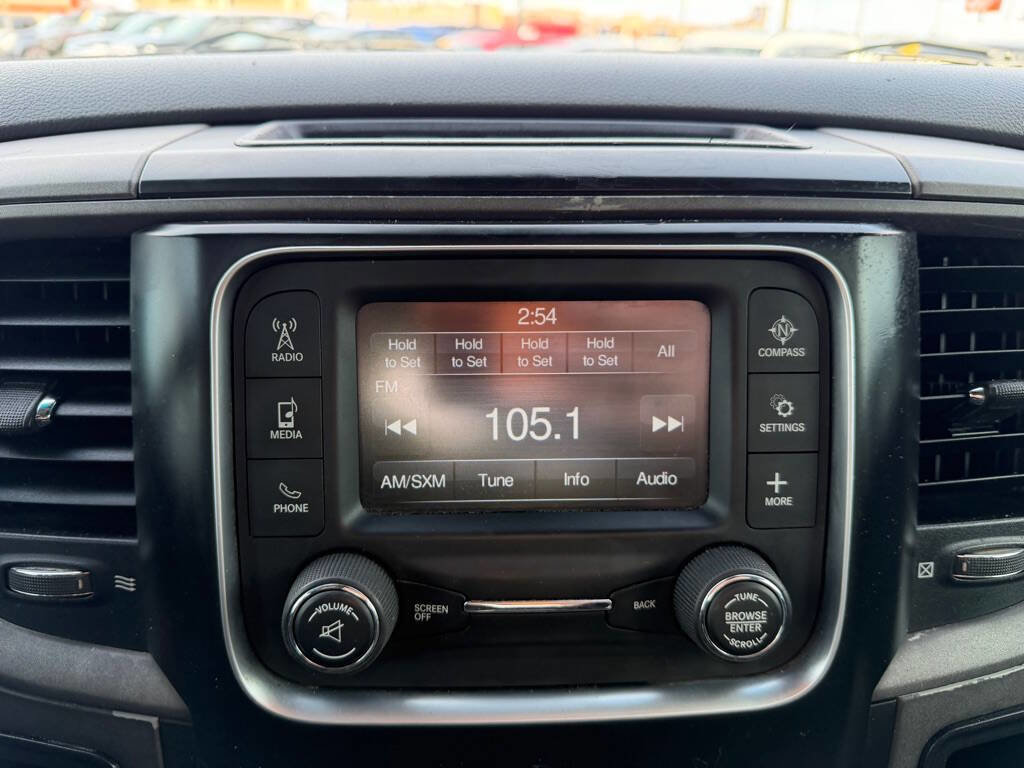 Used 2015 RAM 3500 Tradesman w/ Chrome Appearance Group image 19