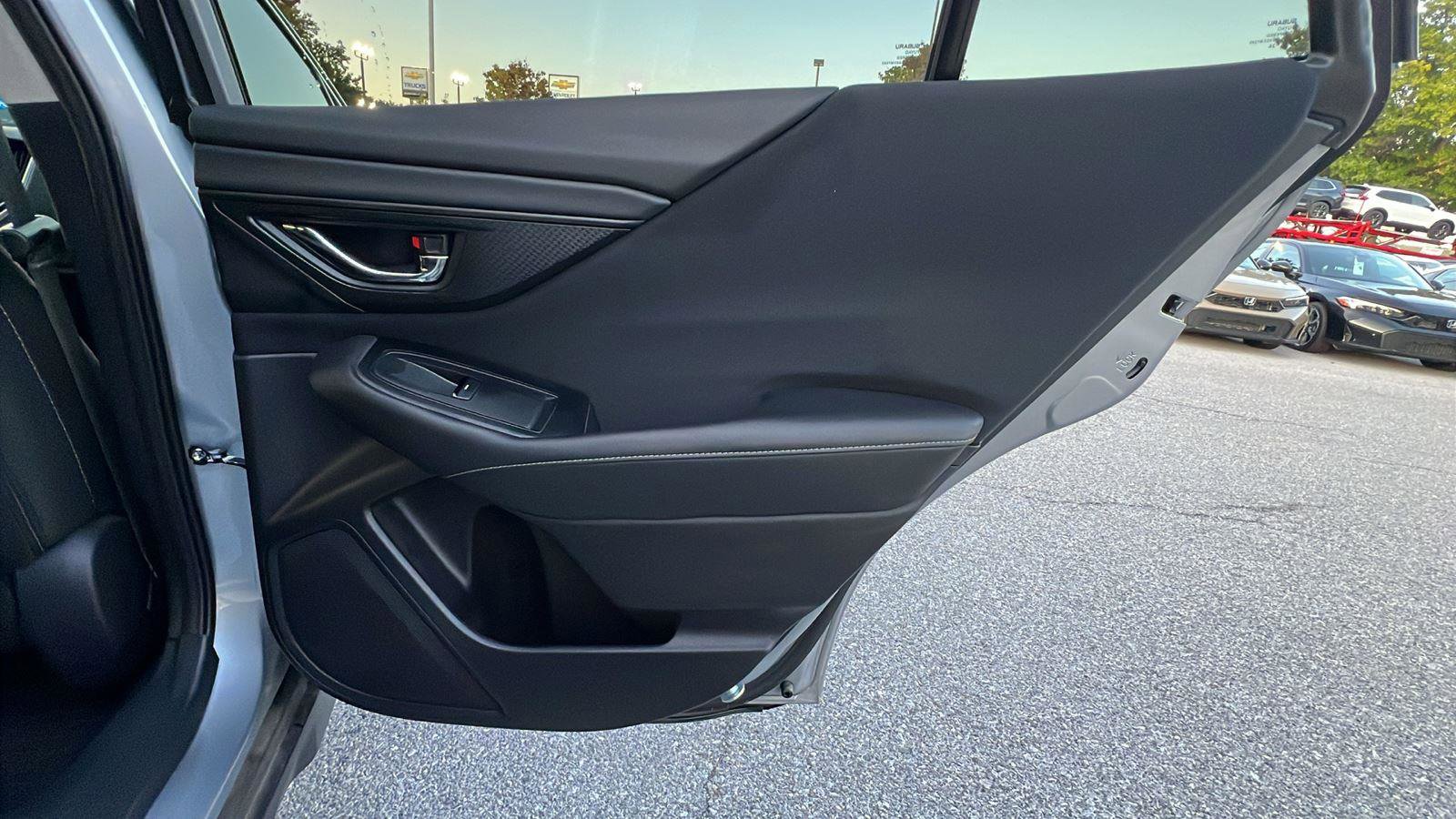 Used 2025 Subaru Outback Premium w/ Popular Package #1A image 14