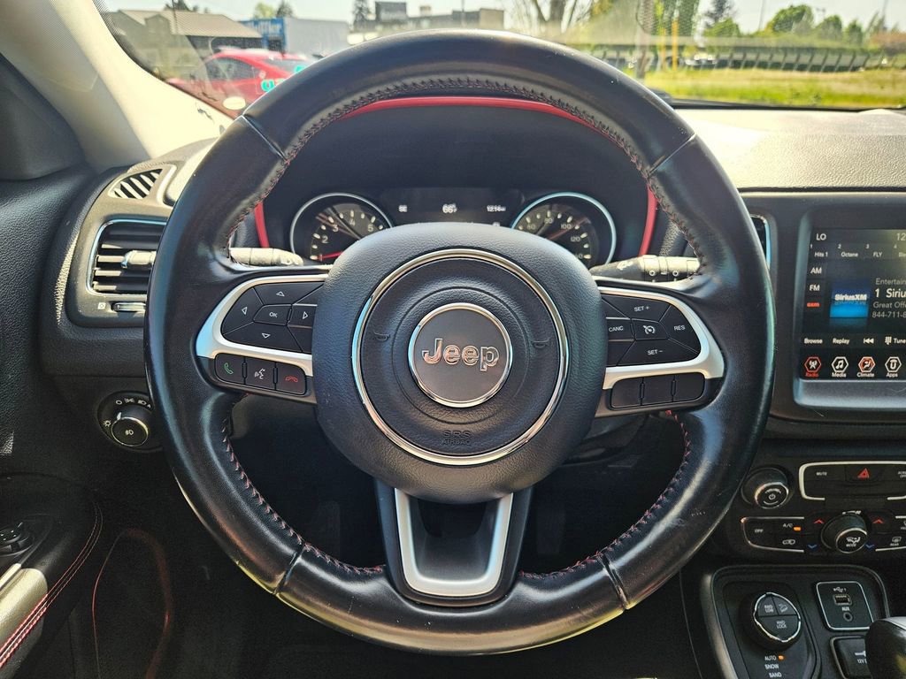 Used 2020 Jeep Compass Trailhawk AWD/4WD image 14