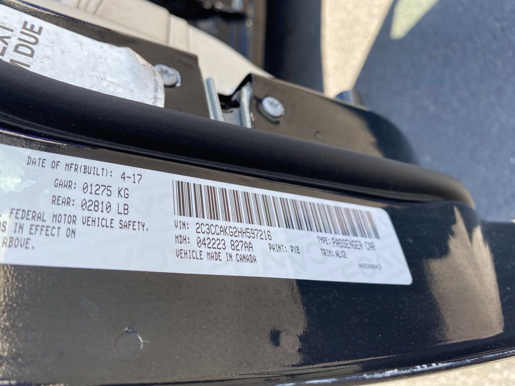 Used 2017 Chrysler 300 C image 25