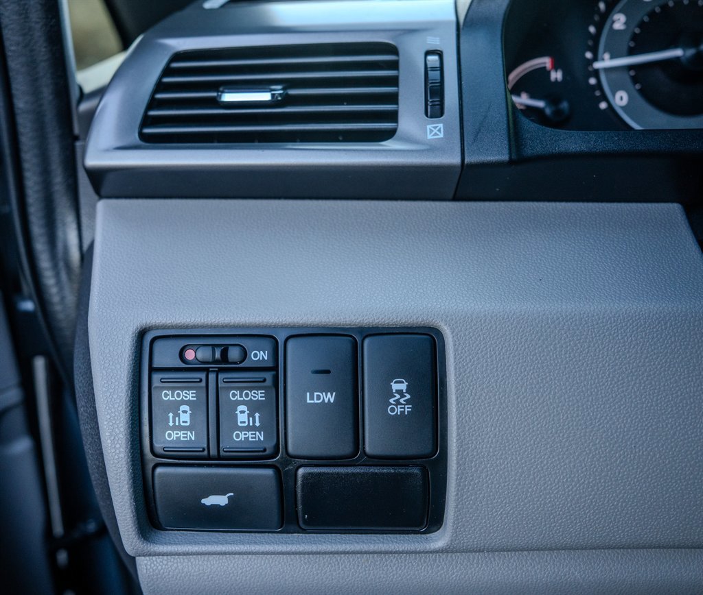 Used 2015 Honda Odyssey EX-L image 18