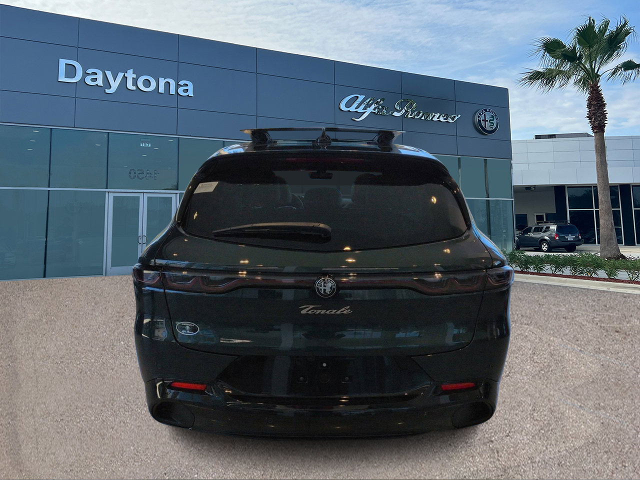 New 2026 Alfa Romeo Tonale w/ Black Premium Package AWD/4WD image 4