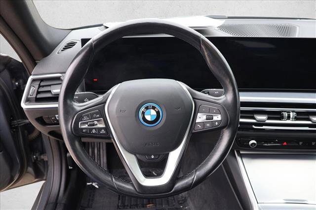 Used 2023 BMW i4 eDrive35 RWD image 13