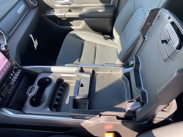 New 2026 RAM 1500 4x4 Crew Cab image 22