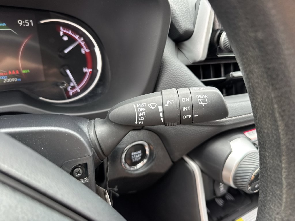 Used 2024 Toyota RAV4 XLE FWD image 55