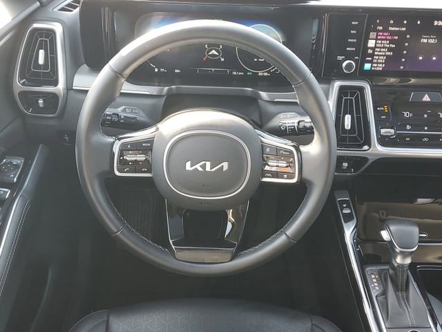 Certified 2023 Kia Sorento SX AWD/4WD image 14