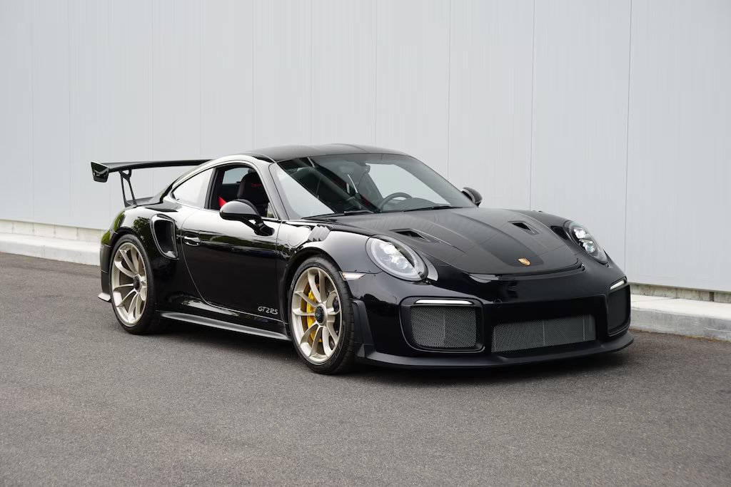 Used 2019 Porsche 911 GT2 RS RWD image 2