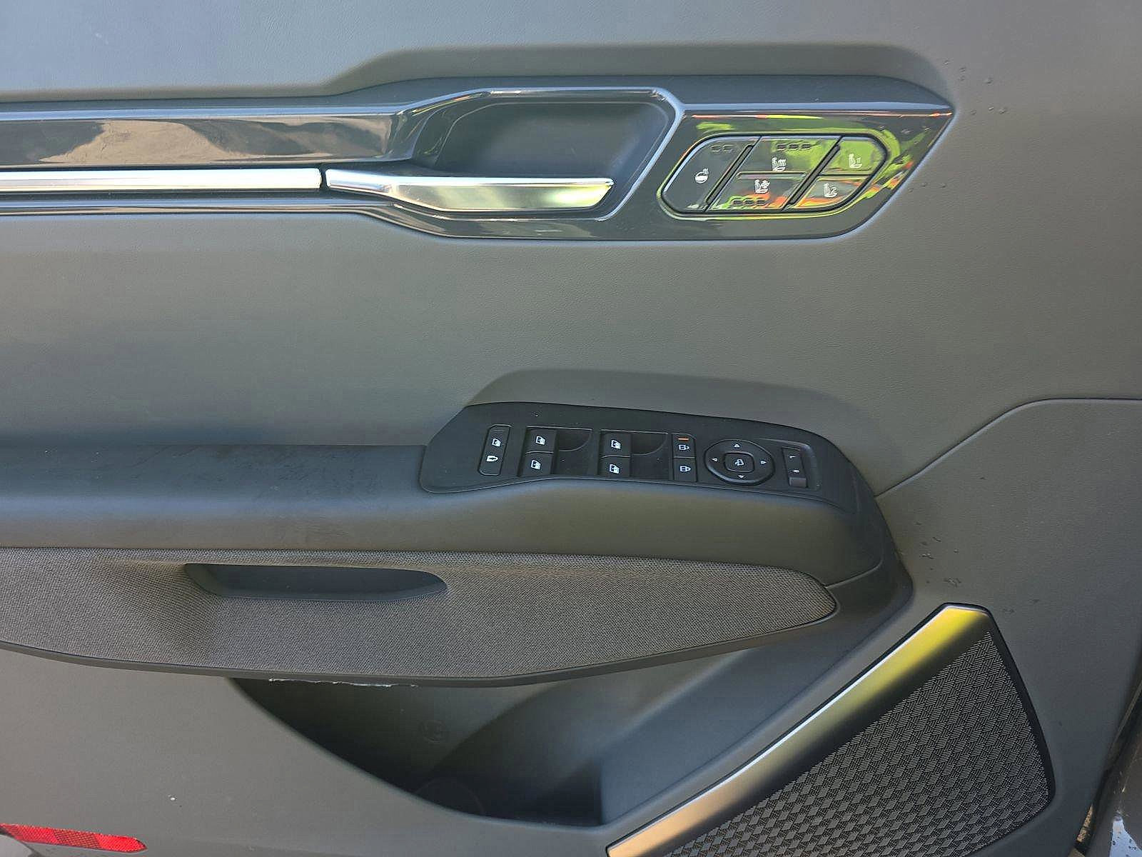 Certified 2026 Kia EV9 Land w/ Nightfall Edition Package image 23