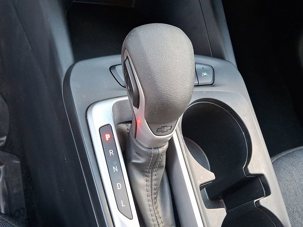 Used 2025 Chevrolet Trax LS w/ LS Convenience Package image 14