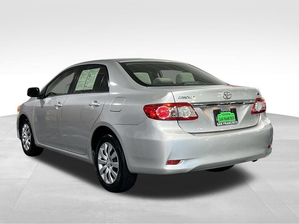 Used 2013 Toyota Corolla LE FWD image 3