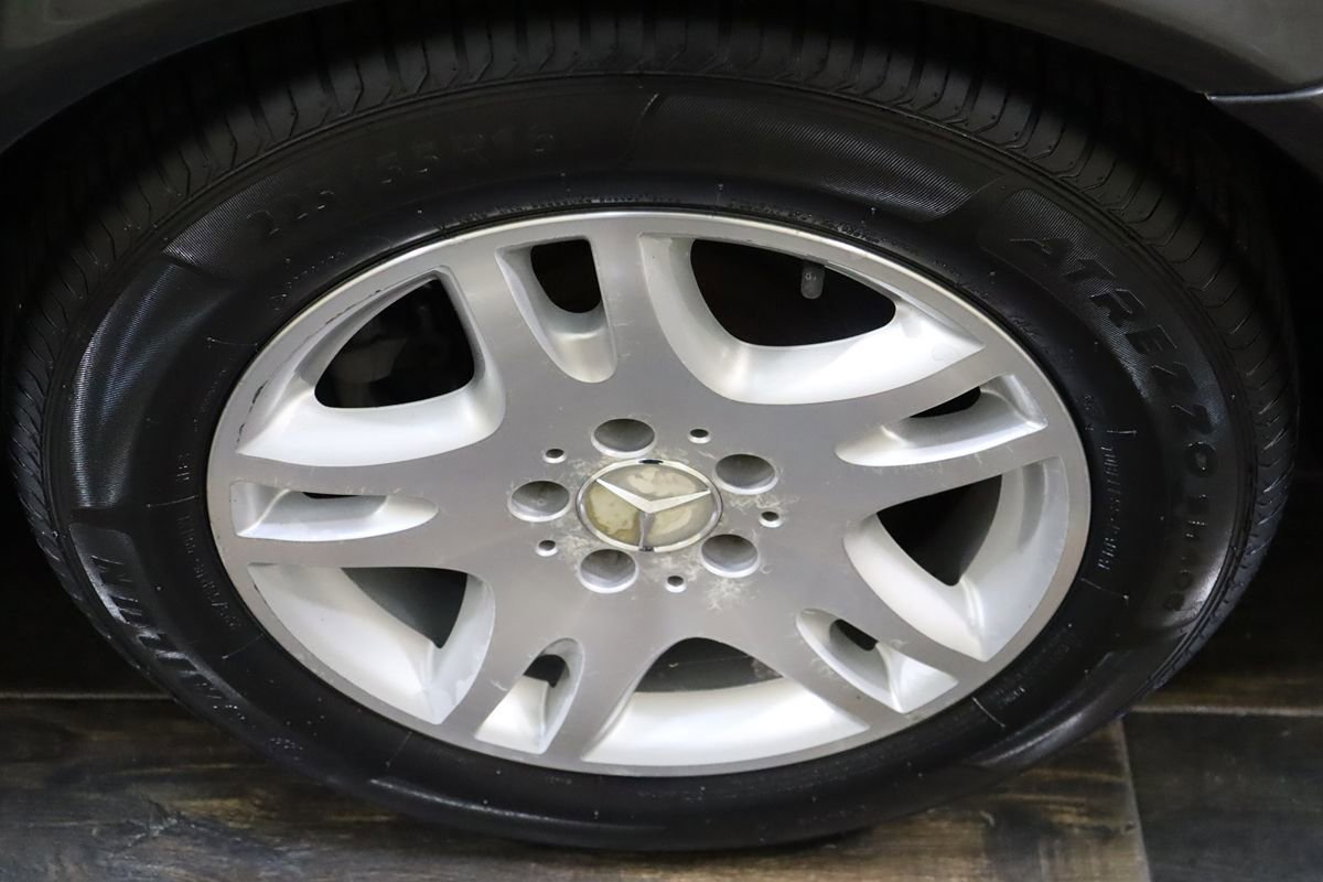 Used 2005 Mercedes-Benz E 320 CDI Sedan image 27