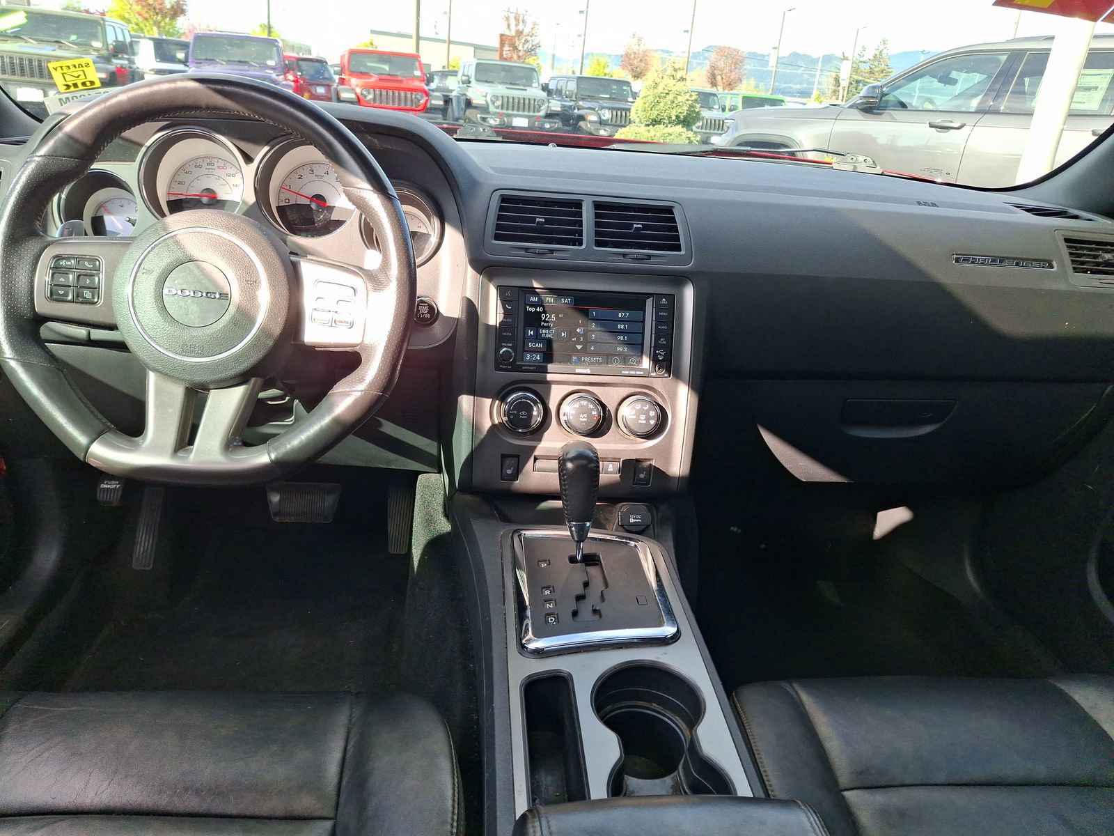 Used 2014 Dodge Challenger R/T RWD image 9