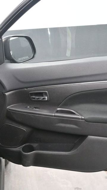 Used 2014 Mitsubishi Outlander Sport SE AWD/4WD image 11