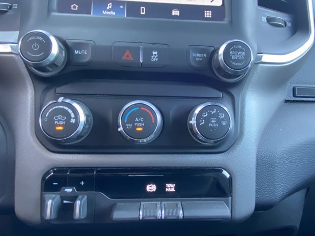 Used 2024 RAM 3500 Big Horn image 21