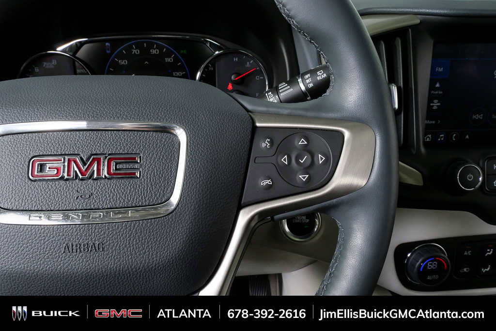 Used 2024 GMC Terrain Denali w/ Denali Premium Package AWD/4WD image 11