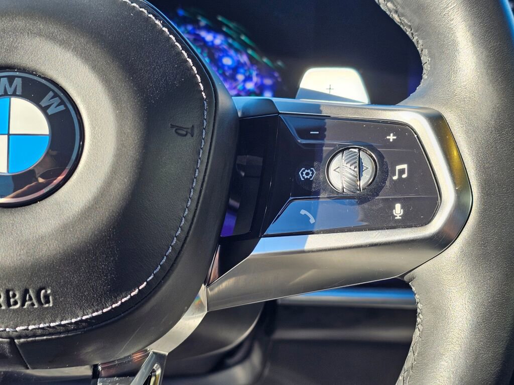 Used 2024 BMW 740i xDrive image 27