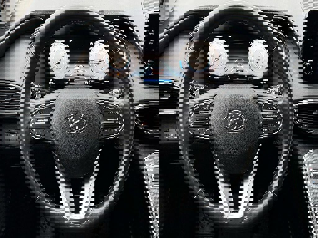 Used 2022 Hyundai Santa Fe SEL w/ Convenience Package image 17