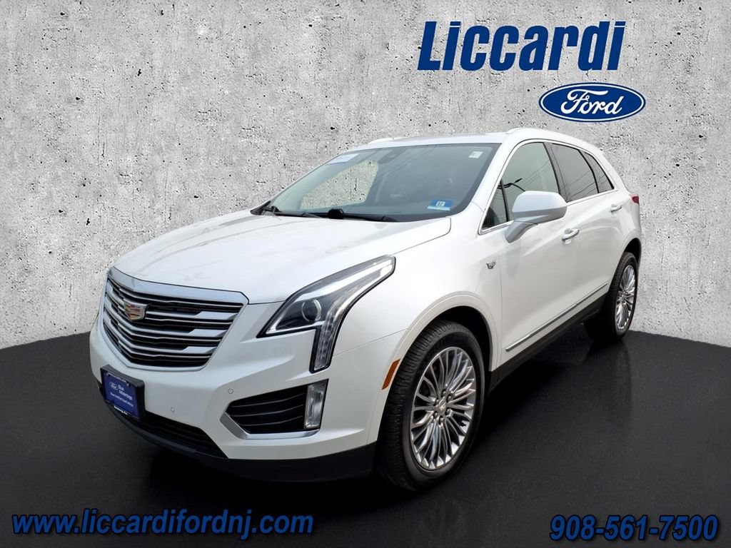 Used 2018 Cadillac XT5 Luxury w/ Driver Awareness Package AWD/4WD image 3