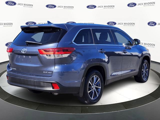 Used 2019 Toyota Highlander XLE AWD/4WD image 5