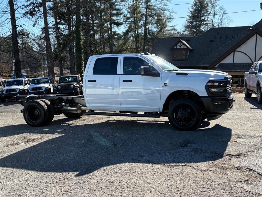 New 2026 RAM 3500 Tradesman AWD/4WD image 3