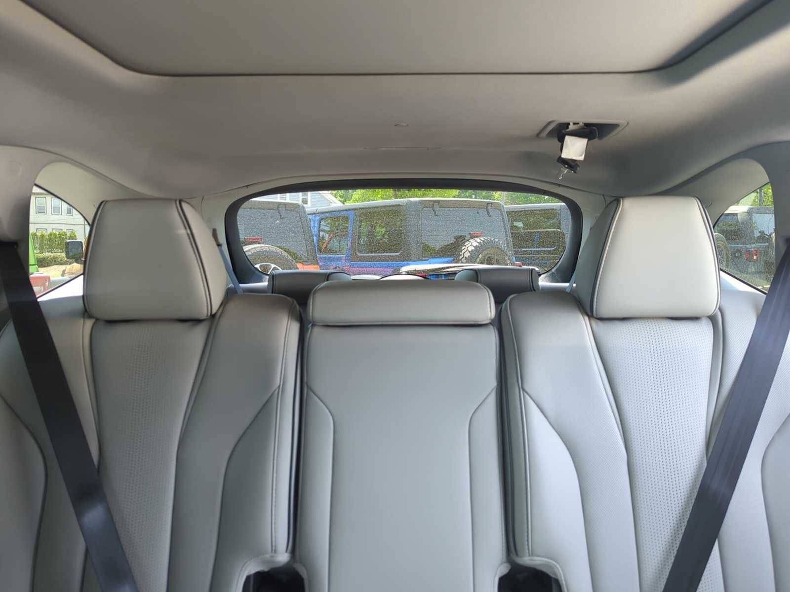 Used 2023 Acura MDX SH-AWD w/ Advance Package image 25