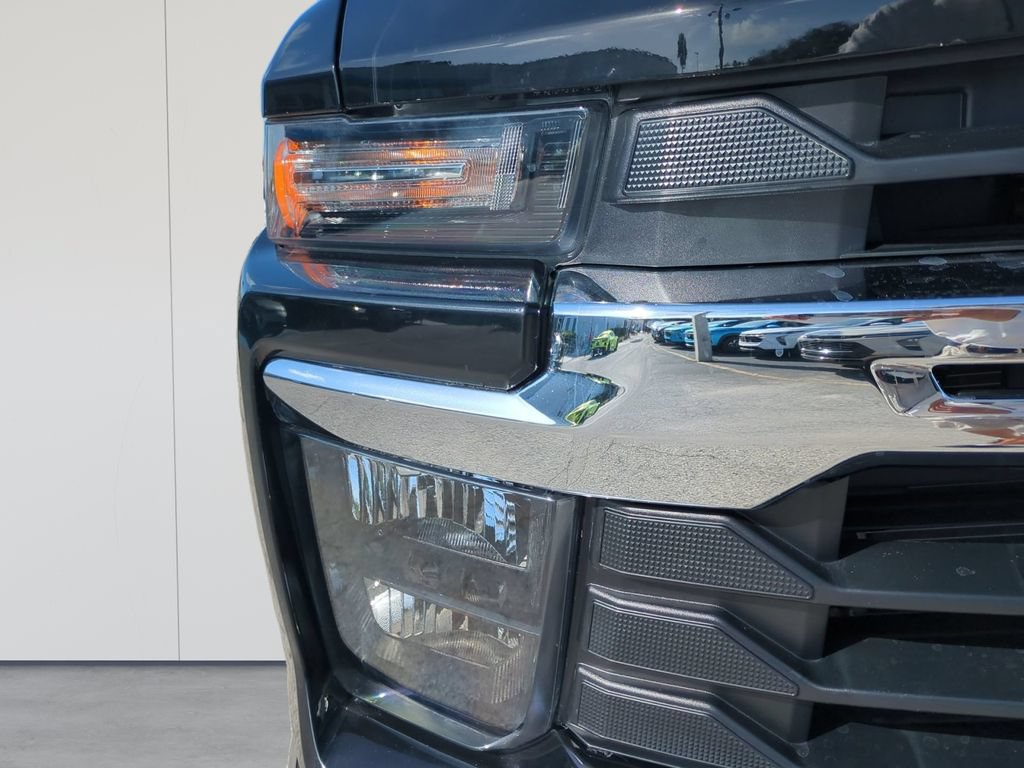 Used 2026 Chevrolet Silverado 2500 LT AWD/4WD image 9