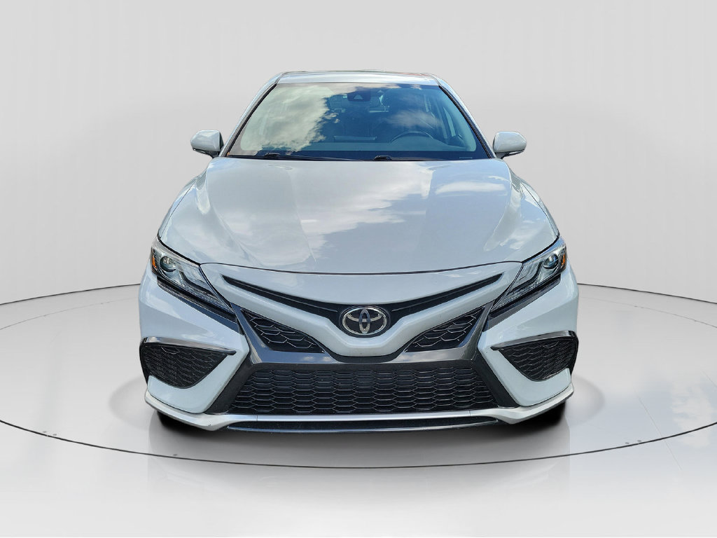 Used 2024 Toyota Camry XSE FWD image 2