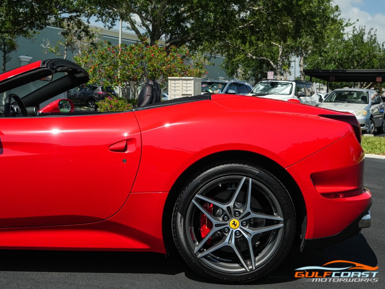 Used 2015 Ferrari California T image 50