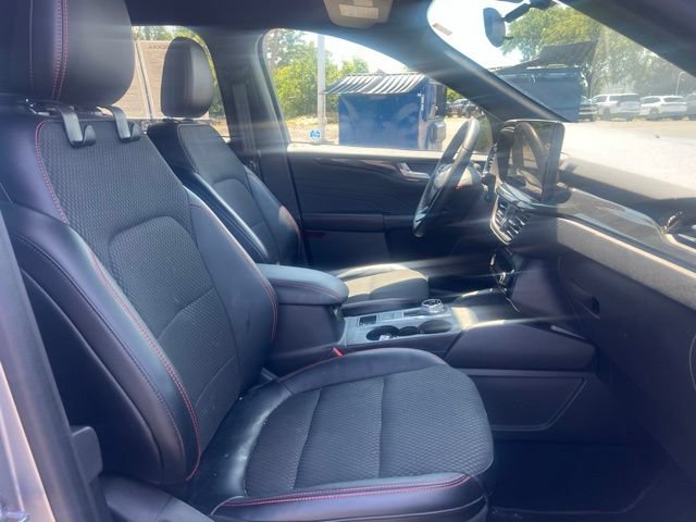 Used 2023 Ford Escape ST-Line w/ Tech Pack #1 AWD/4WD image 13