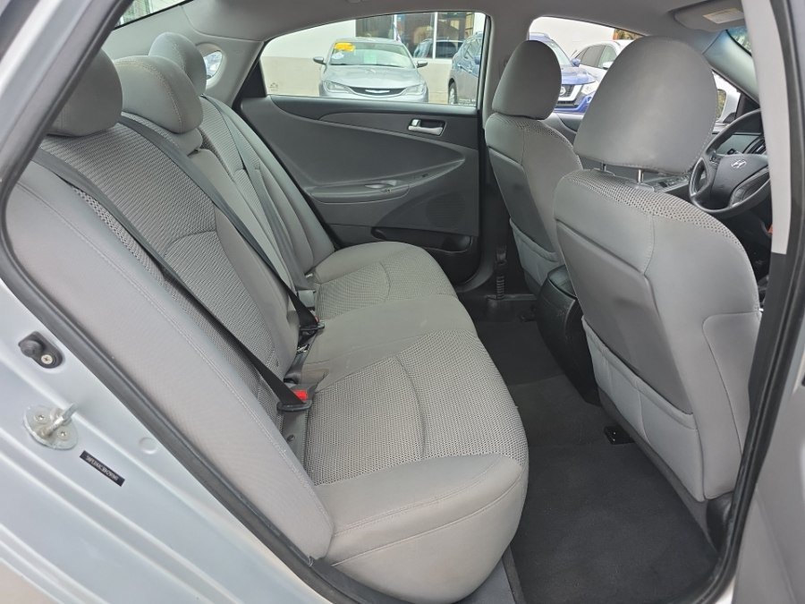 Used 2011 Hyundai Sonata GLS FWD image 9