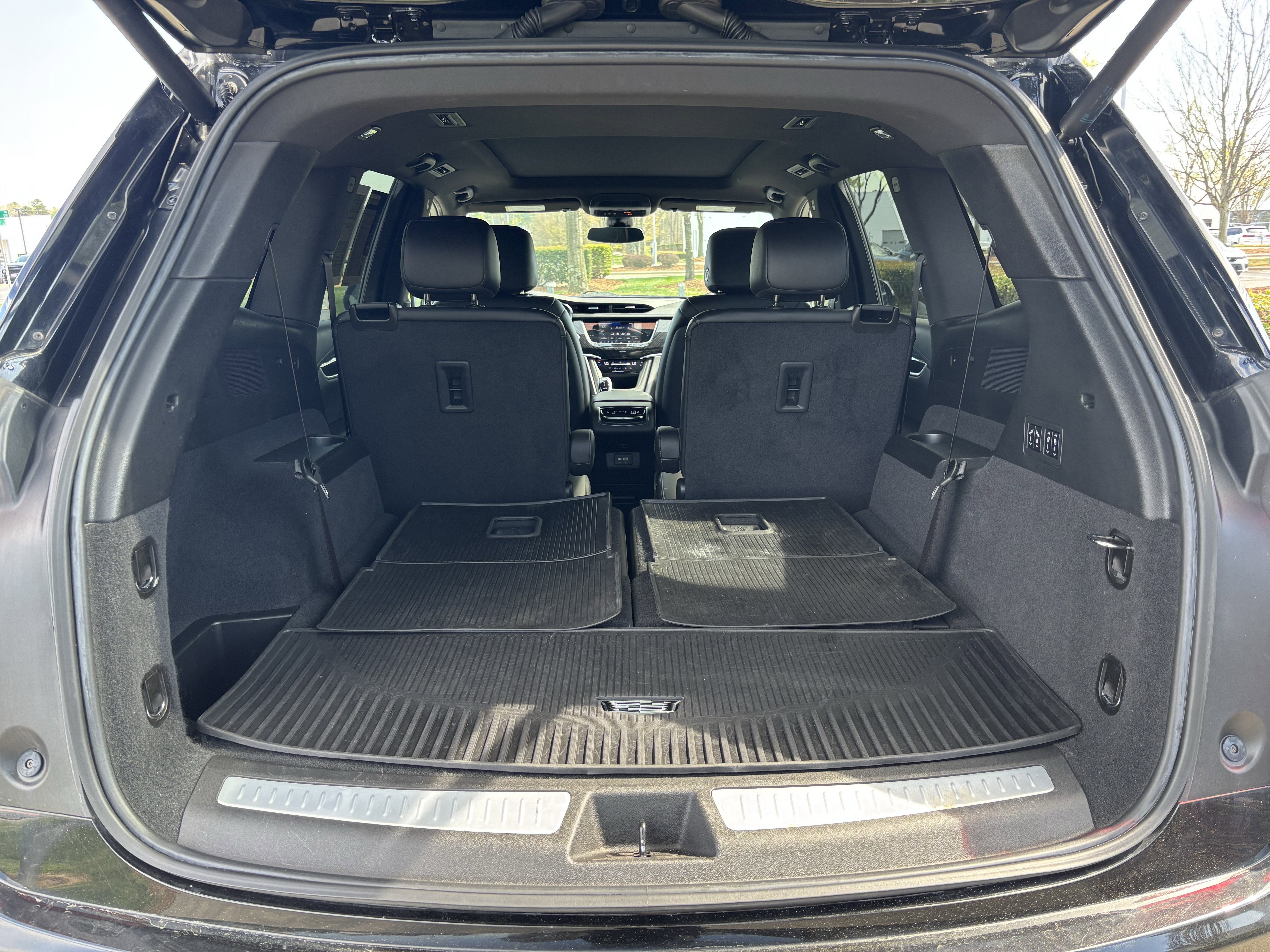 Used 2022 Cadillac XT6 Premium Luxury image 35