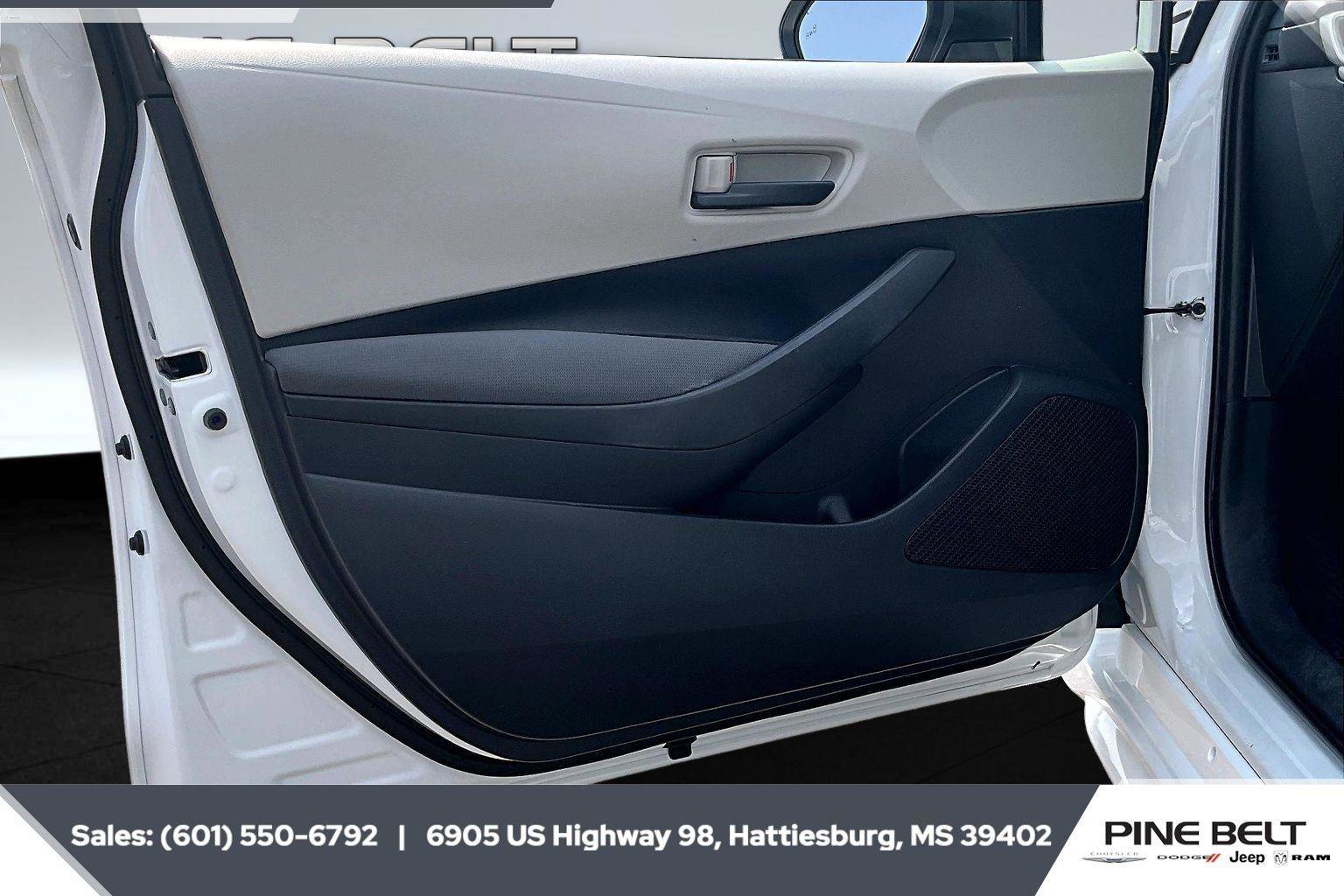 Used 2022 Toyota Corolla LE image 17