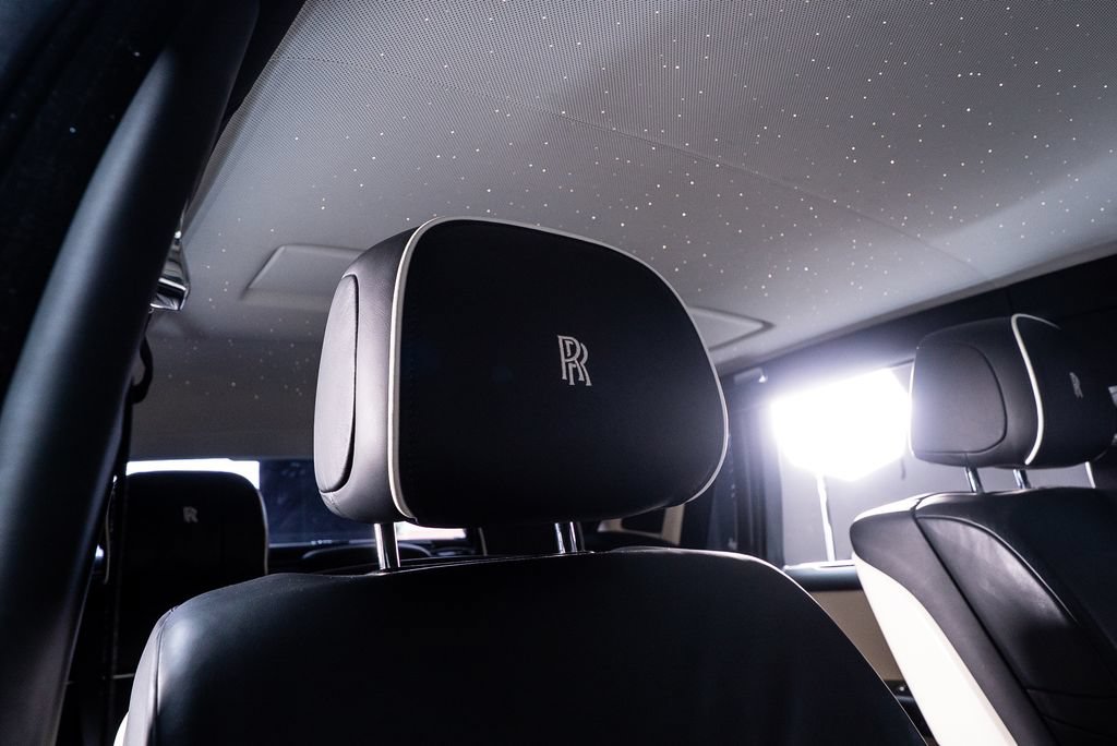 Used 2019 Rolls-Royce Phantom Sedan RWD image 47