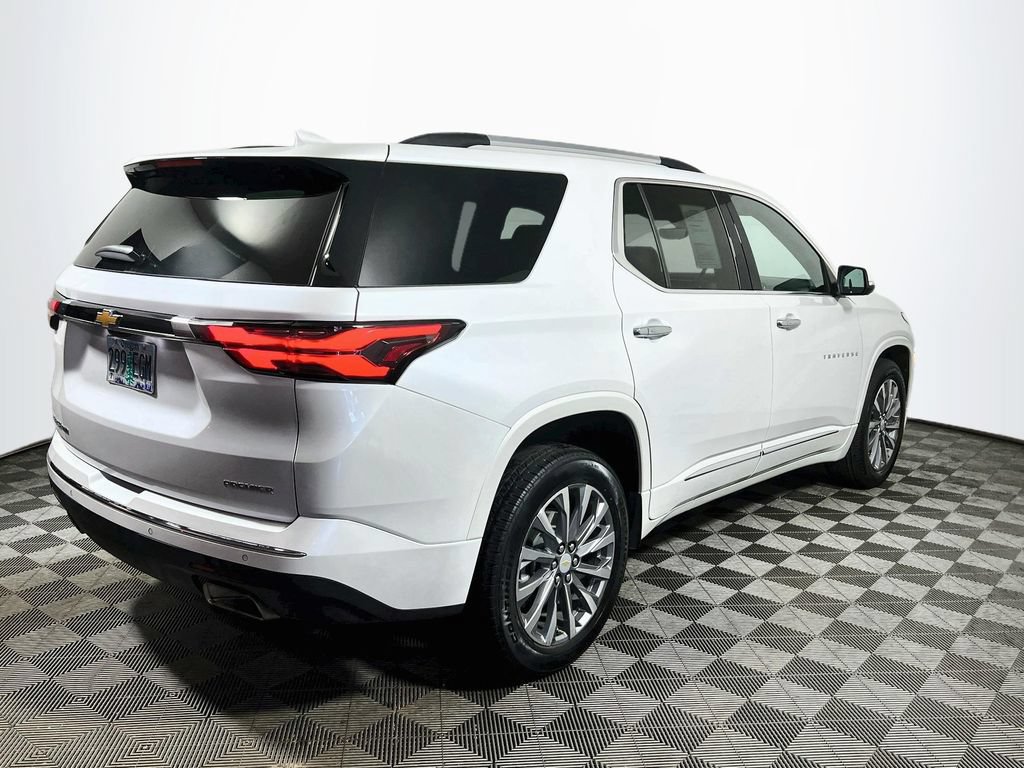 Used 2023 Chevrolet Traverse Premier AWD/4WD image 7