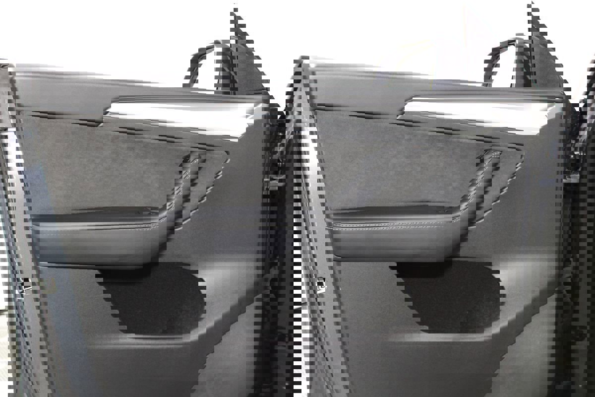 Used 2022 Tesla Model Y Performance image 7