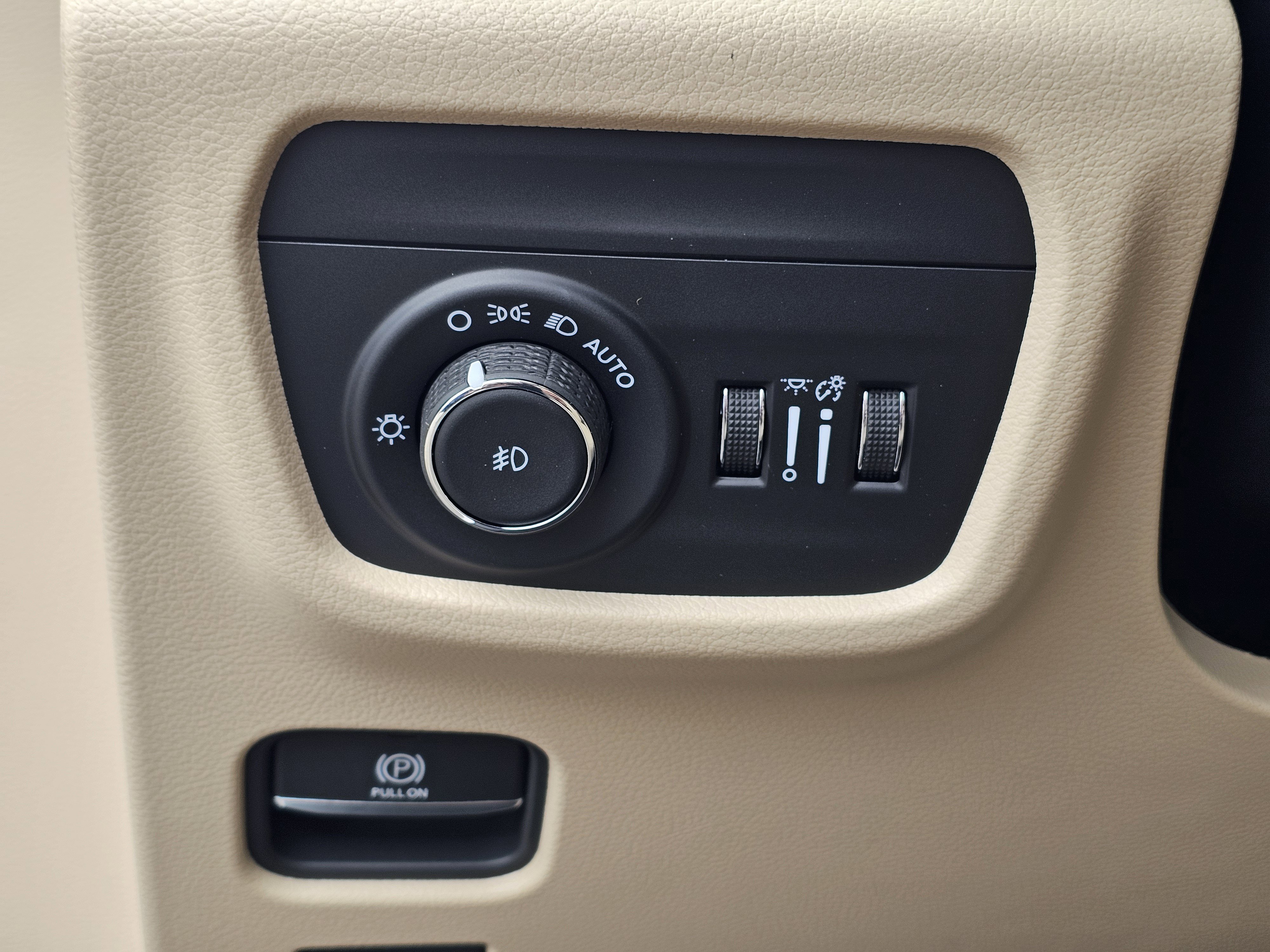 New 2025 Jeep Grand Cherokee Limited w/ Luxury Tech Group II image 18