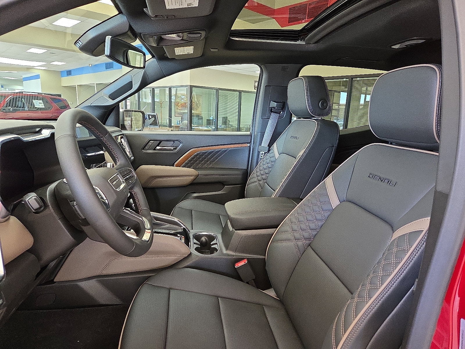 New 2026 GMC Canyon Denali image 10