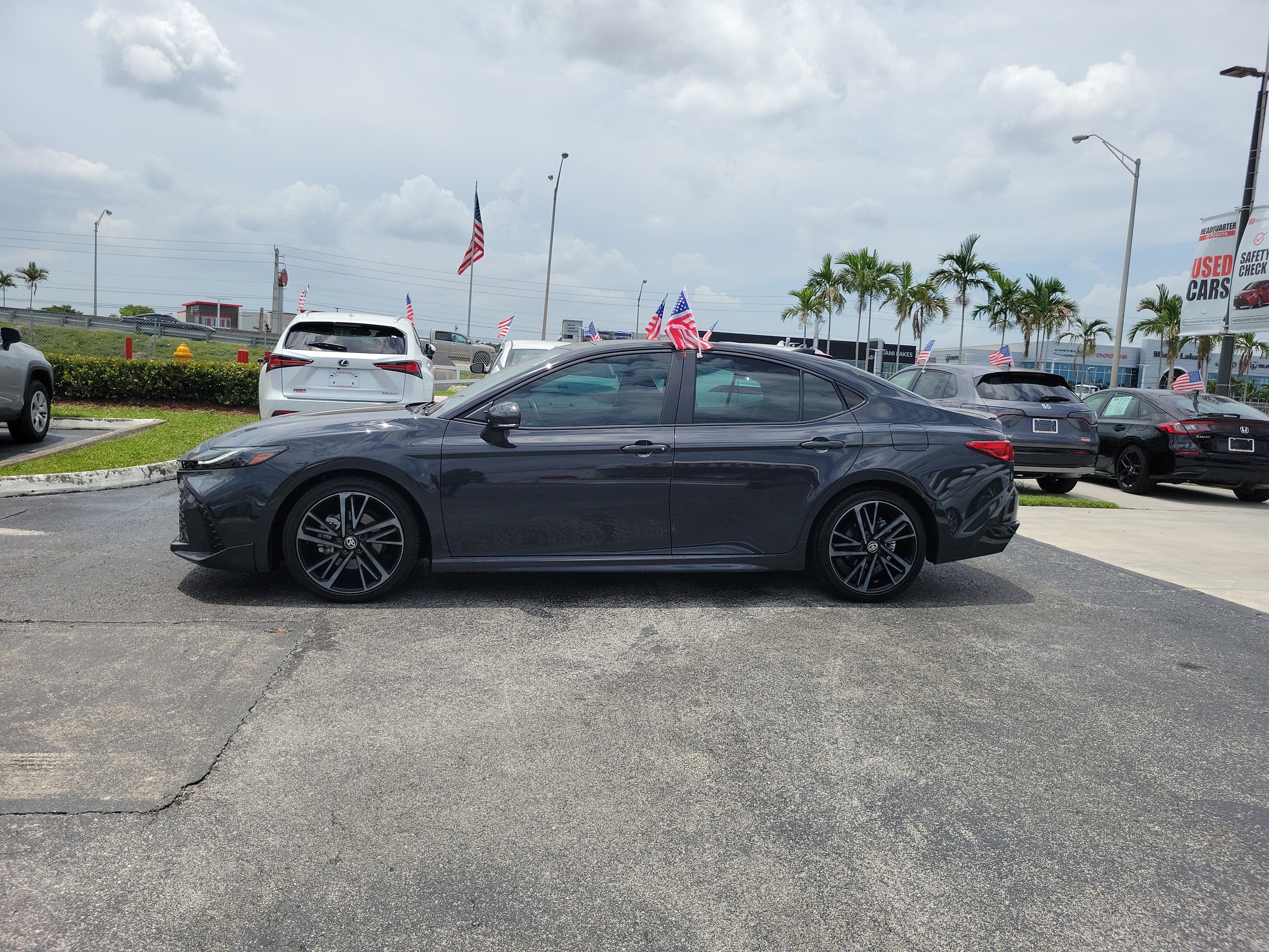Used 2026 Toyota Camry XSE FWD image 7