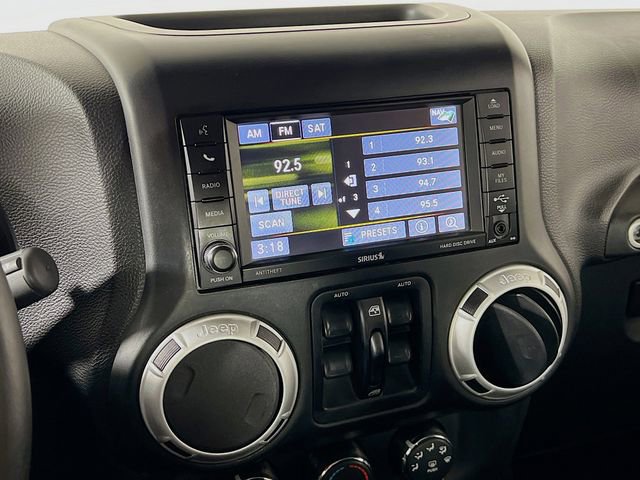 Used 2014 Jeep Wrangler Unlimited Rubicon image 16