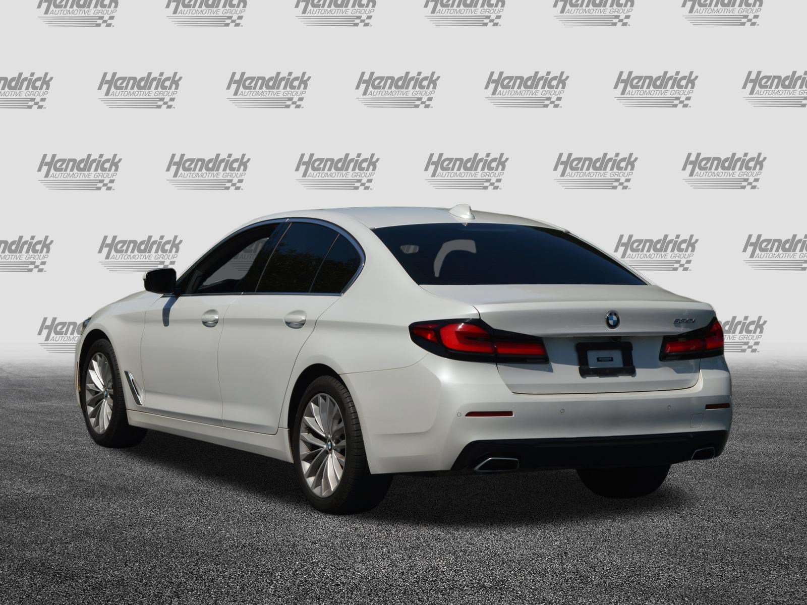 Used 2022 BMW 530i w/ Convenience Package RWD image 9