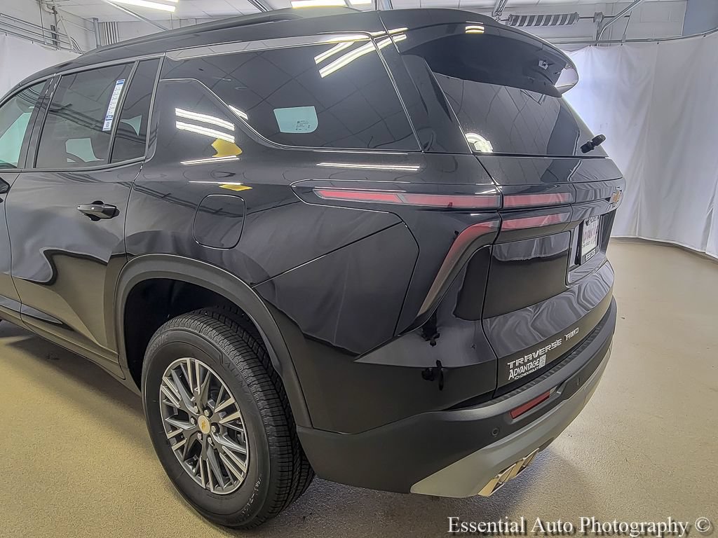 New 2026 Chevrolet Traverse LT w/ Driver Confidence Package AWD/4WD image 6