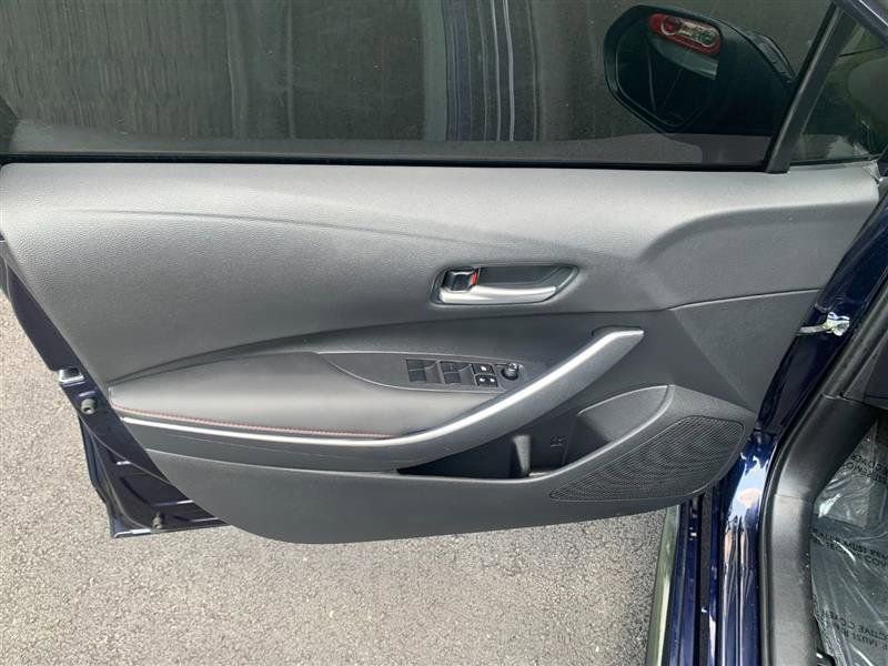 Used 2023 Toyota Corolla SE w/ SE Premium Package image 36