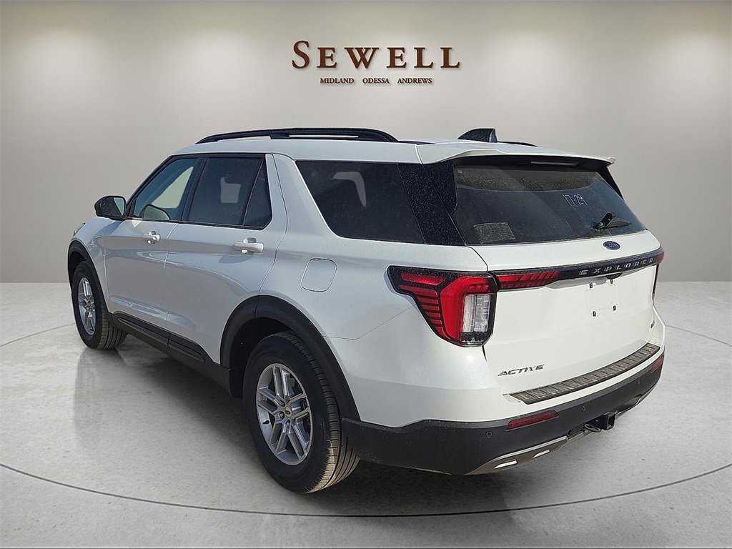 New 2026 Ford Explorer Active image 3