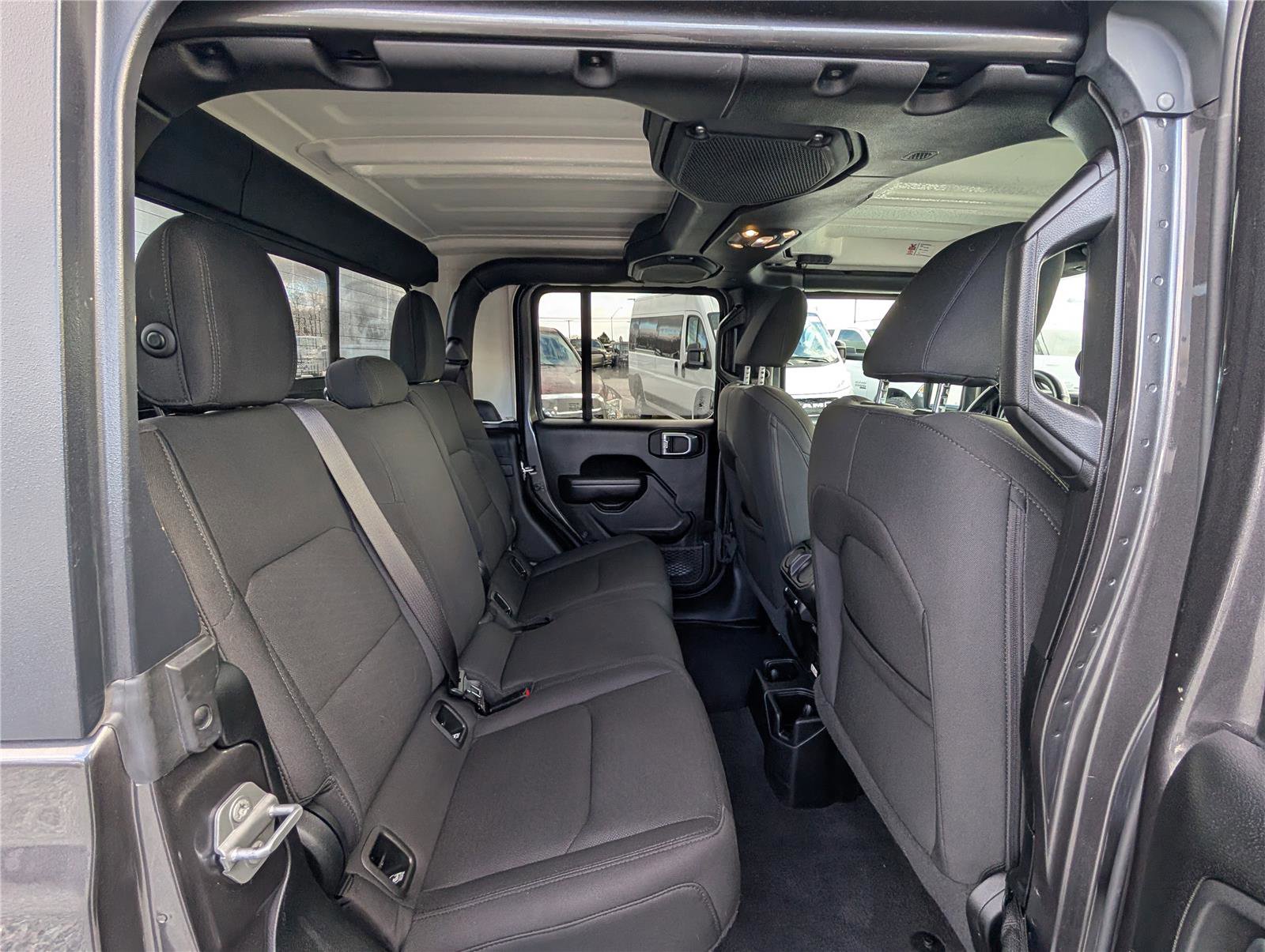 Used 2021 Jeep Gladiator Willys image 8