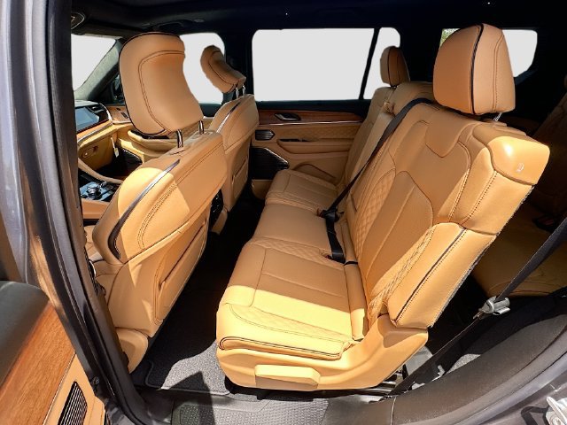 New 2026 Jeep Grand Cherokee L Summit w/ Advanced Protech Group IV AWD/4WD image 23