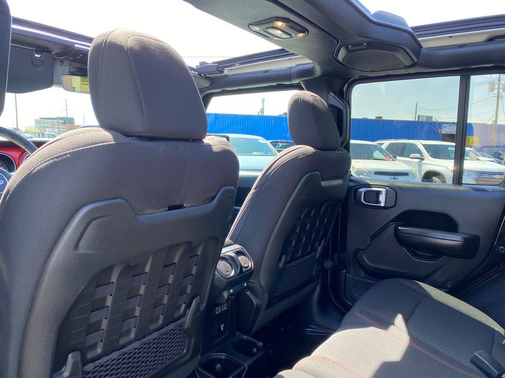 Used 2019 Jeep Wrangler Unlimited Rubicon w/ Advanced Safety Group AWD/4WD image 15